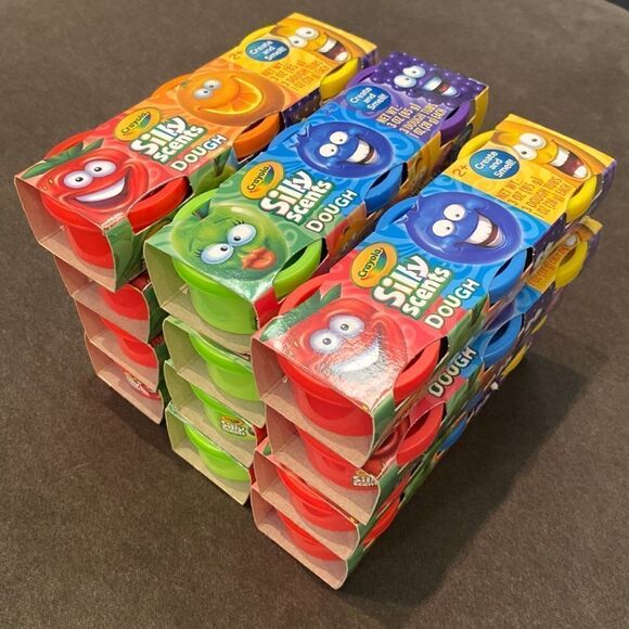 Crayola Silly Scents Dough 12 packs each with 3 tubs 1oz Dough (36 tubs) NEW - Picture 2 of 11